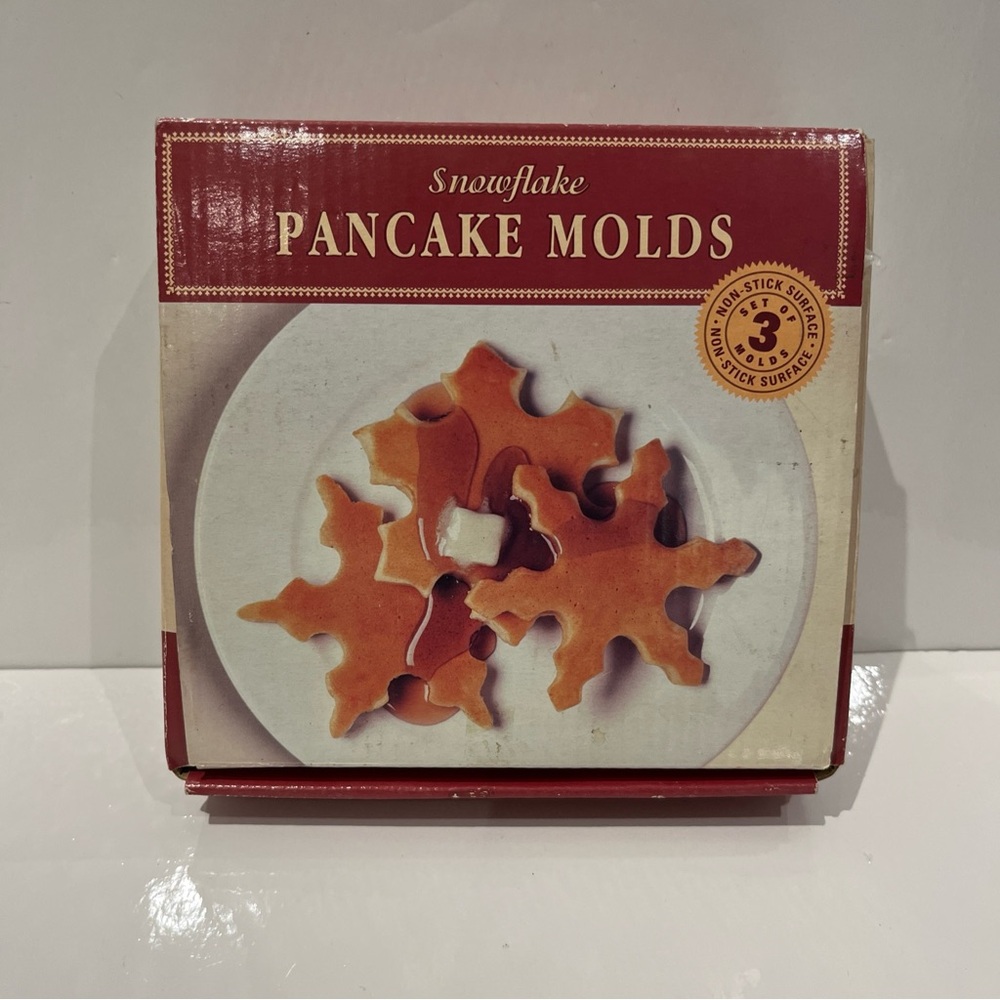 Vintage Williams Sonoma Snowflake Pancake Nonstick Molds Set of 3.  NEW In Box.